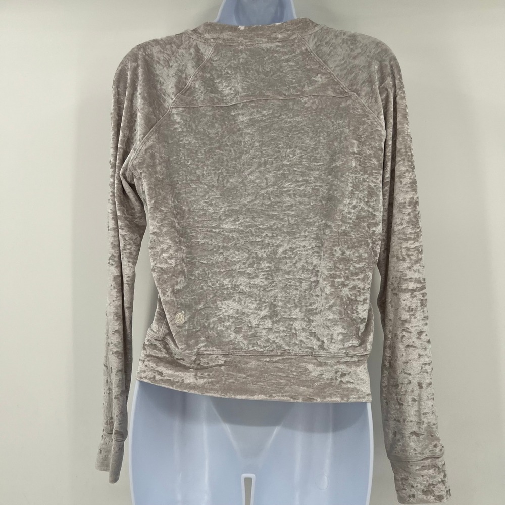 Lululemon Warm Down Size 4 Crewneck Sweatshirt Gray Crushed Velvet Pullover - Picture 2 of 7